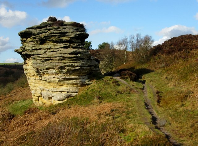 bridestones-north-yorks-moors north yorkshire climbing