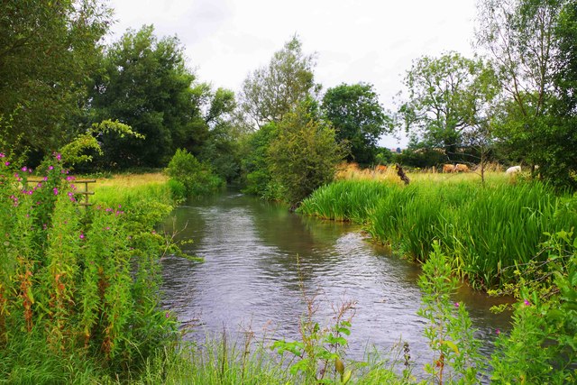 burford wild swimming cotswolds oxfordshire
