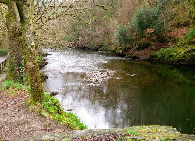 denham-bridge-weir wild swimming devon